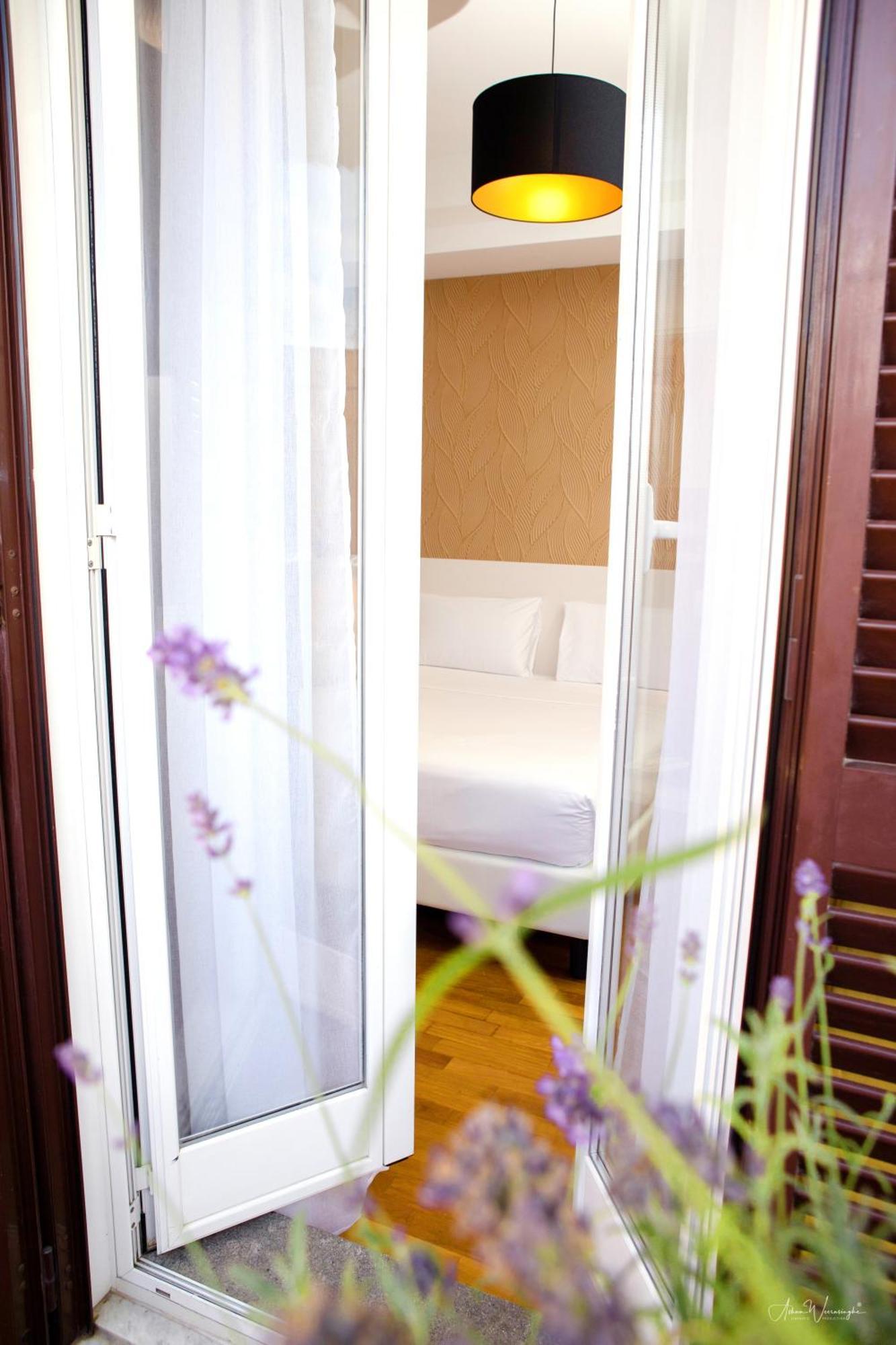 Magikrooms Topaz 罗马 外观 照片